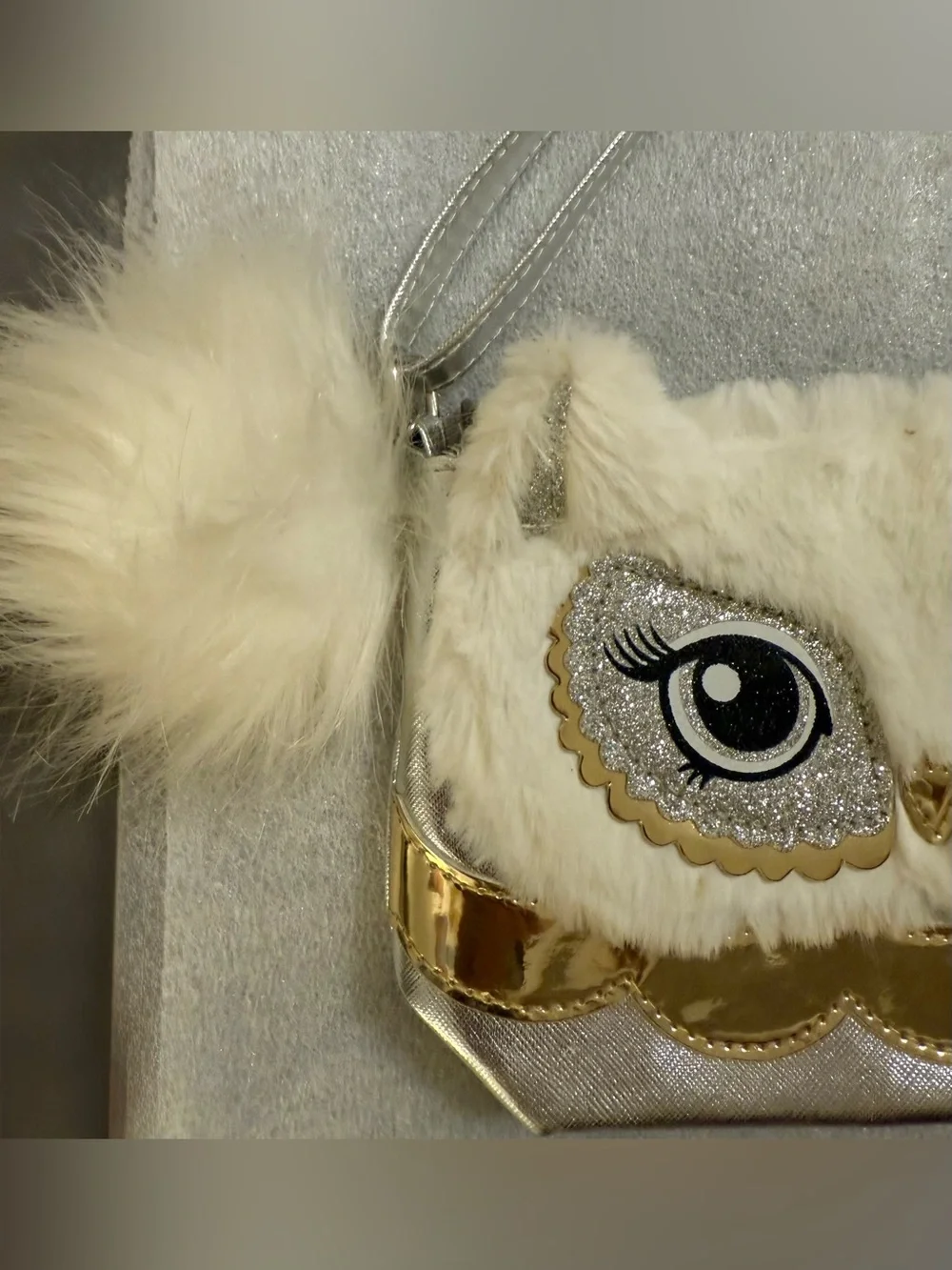 Justice Faux Fur Metallic Owl Critter Crossbody Purse.  W/metallic silver body.